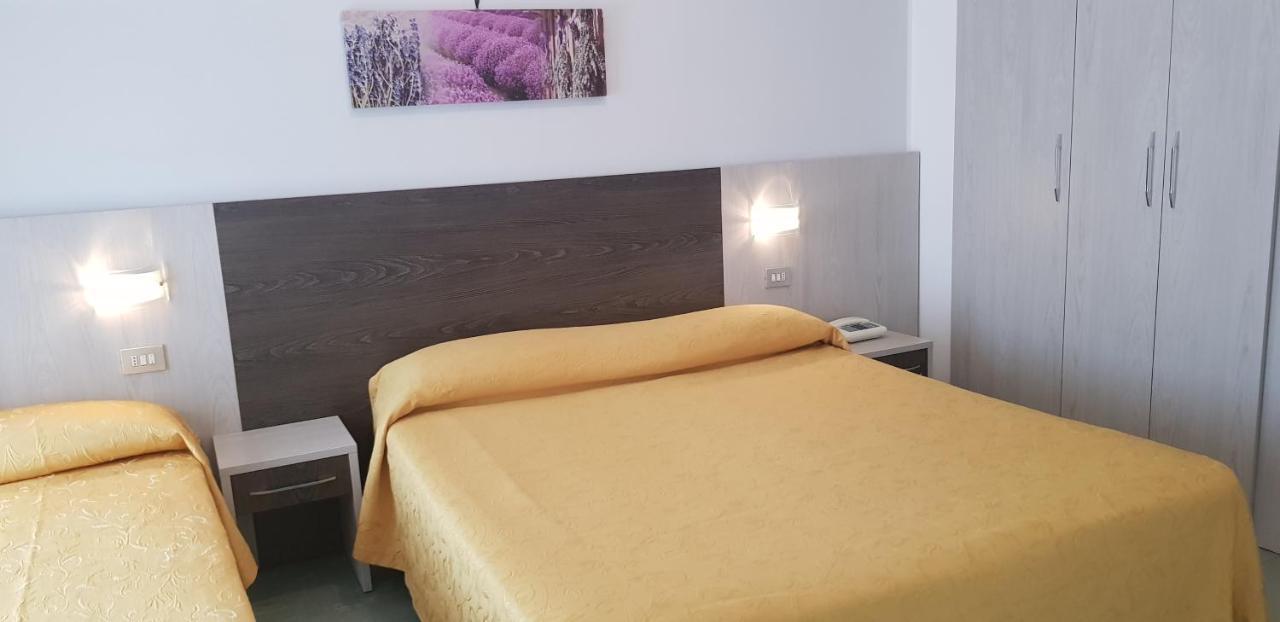 Hotel Monaco - Parcheggio Incluso Min 2 Gg Milano Marittima Extérieur photo